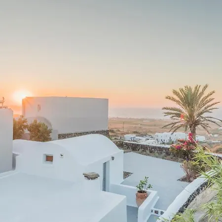 Aqua Serenity Luxury Santorini Foinikia (Santorini)