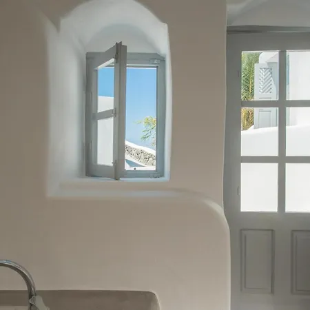 Aparthotel Aqua Serenity Luxury Santorini