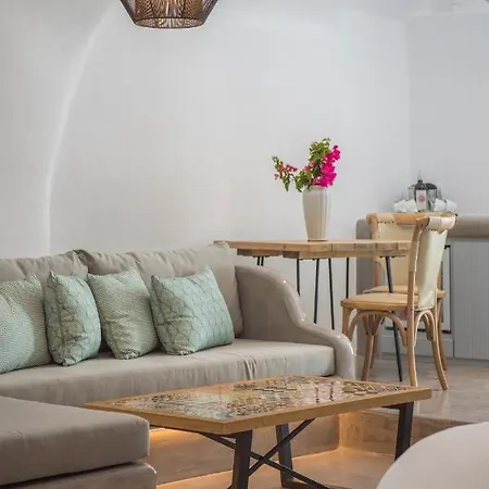 Aparthotel Aqua Serenity Luxury Santorini